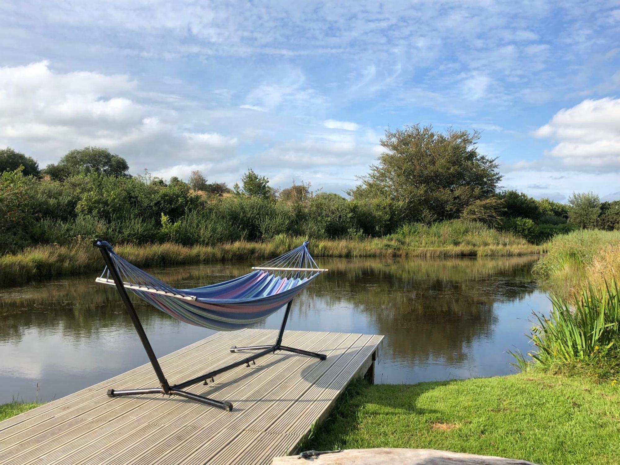 Lake Villa Holiday Cottages Holsworthy Exterior foto